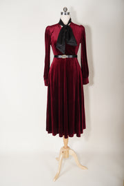 שמלת קטיפה צבע בורדו