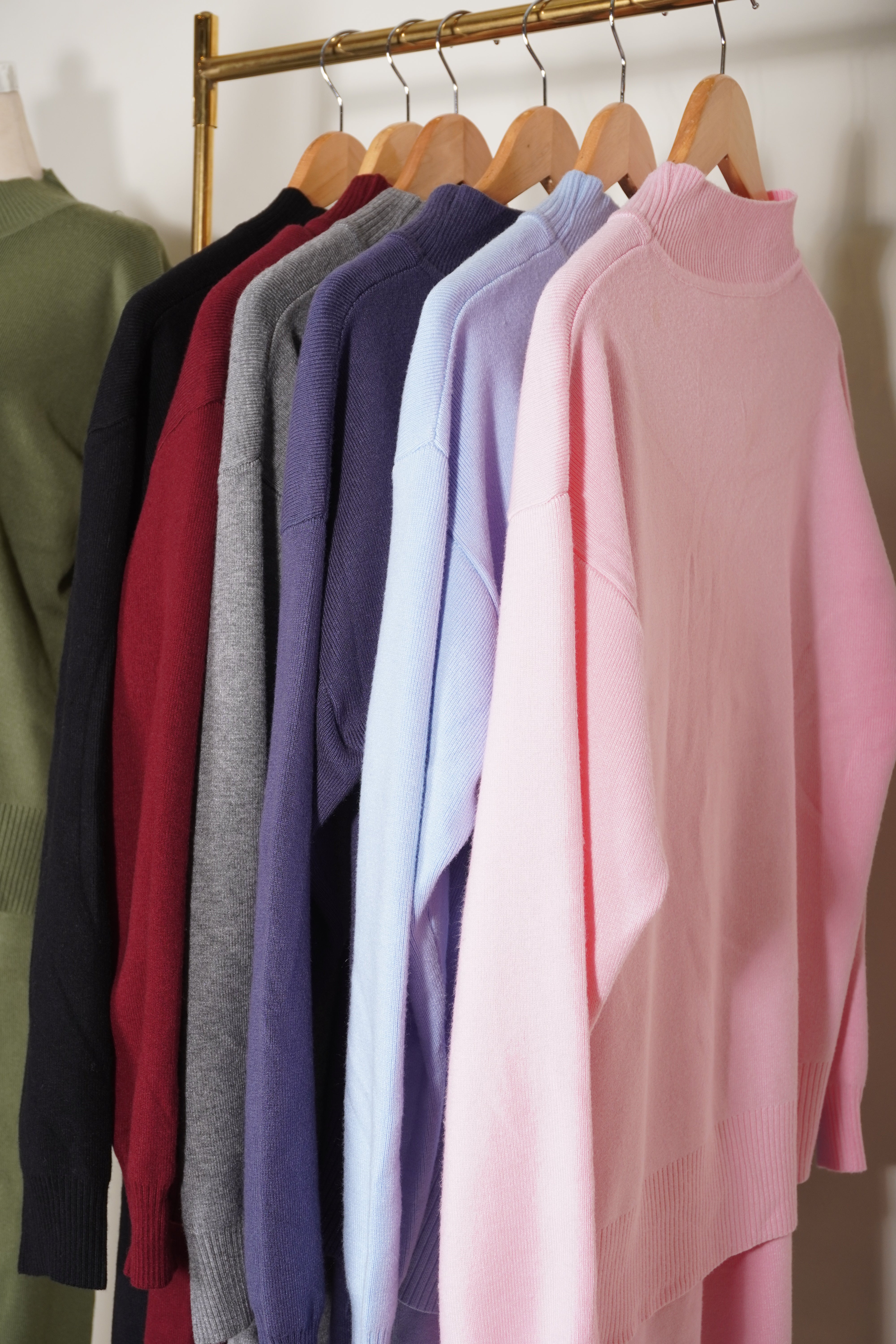 חליפה מכנס וסוויטשרט