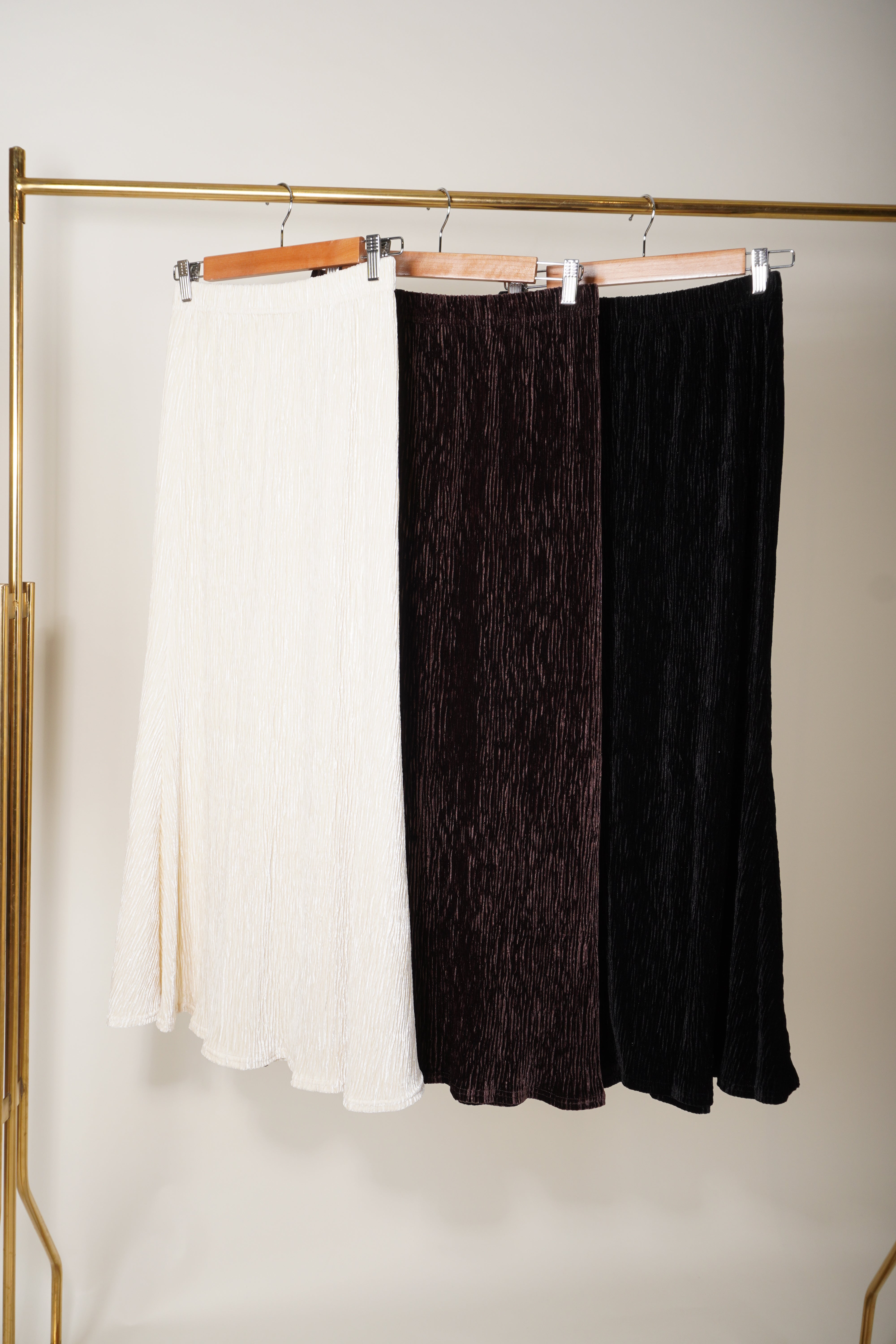 חצאיות במגוון צבעים