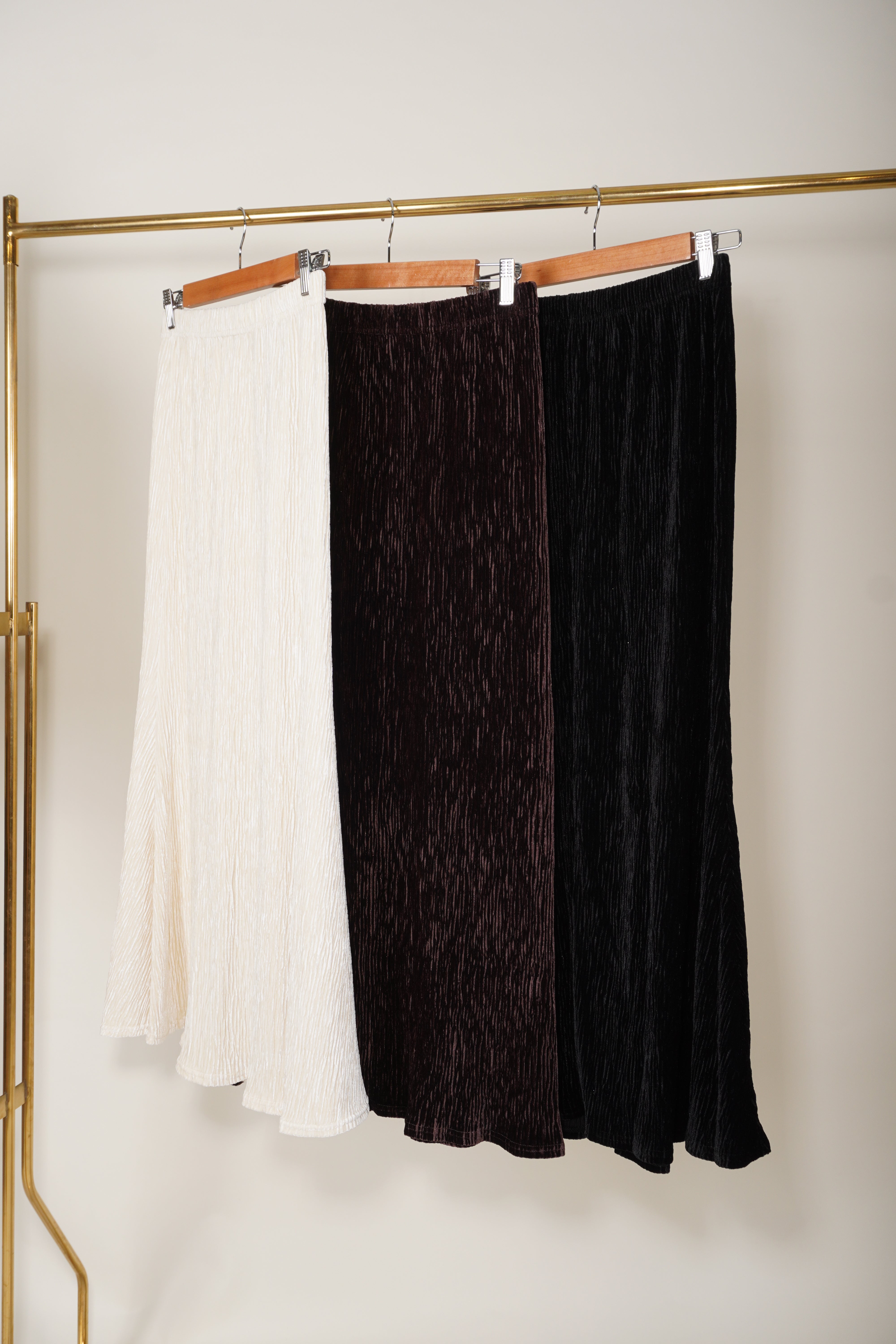 חצאיות במגוון צבעים