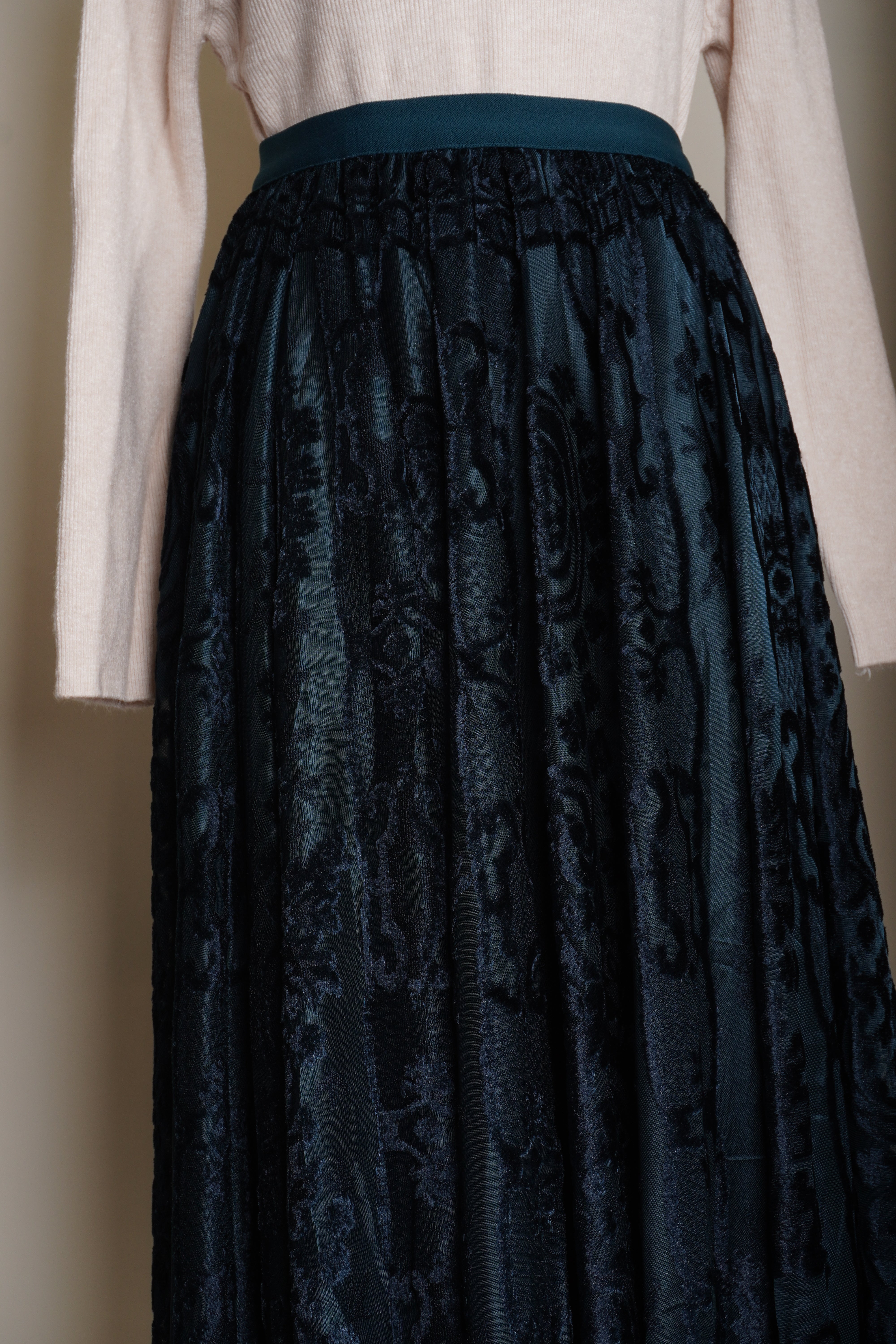 חצאיות מחויטות