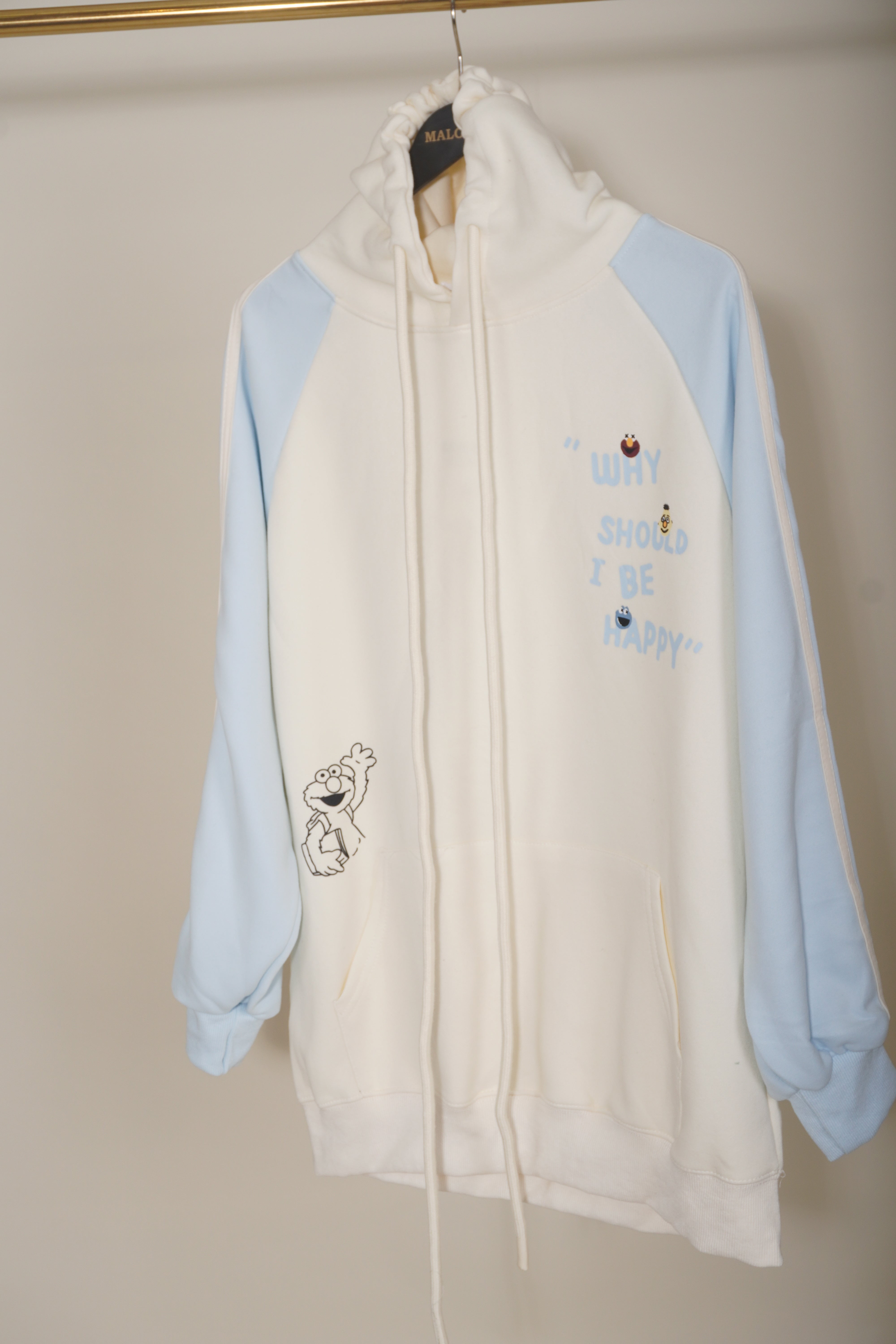 hoodie - צבע תכלת לבן