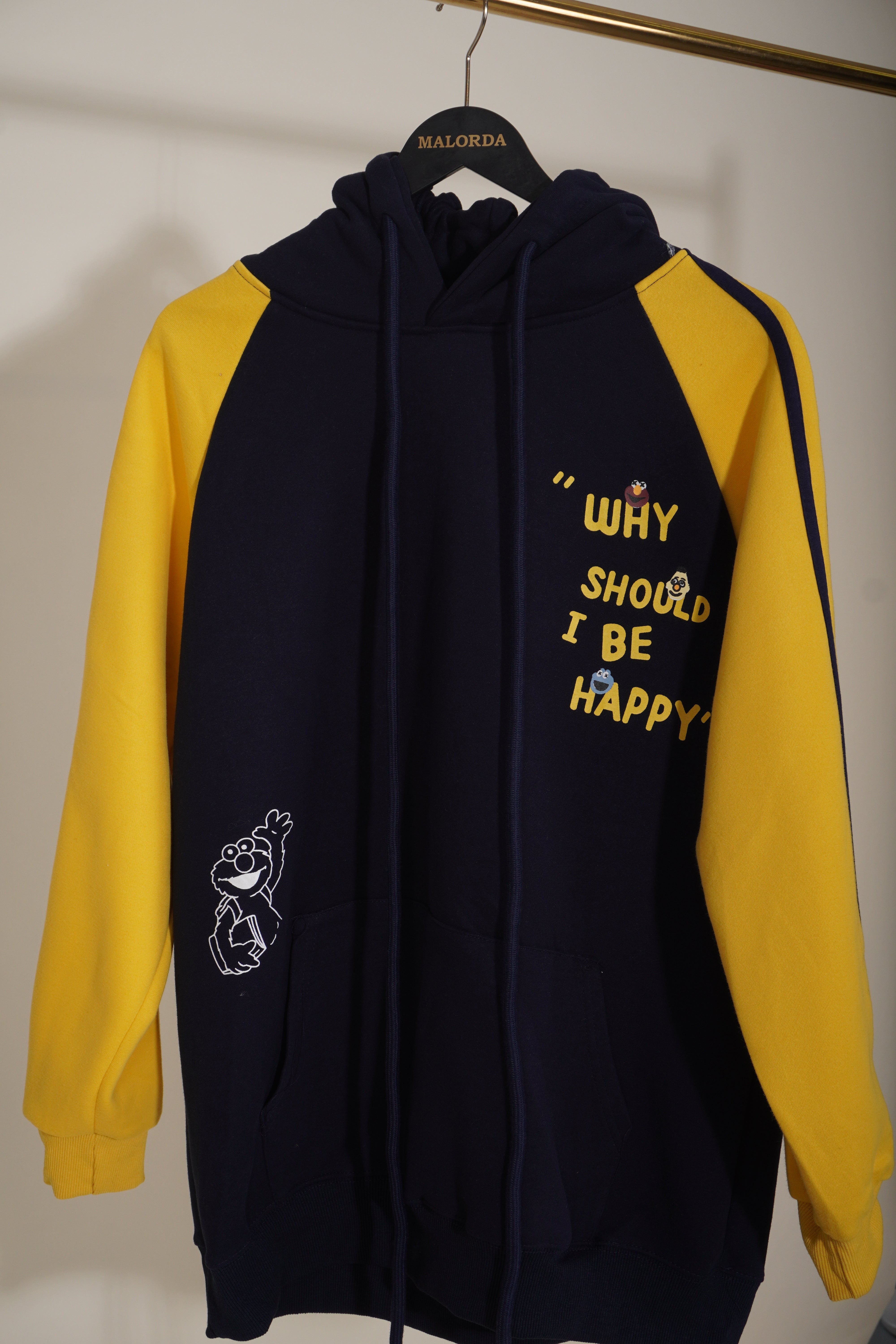 צבע כחול כהה וצהוב  hoodie