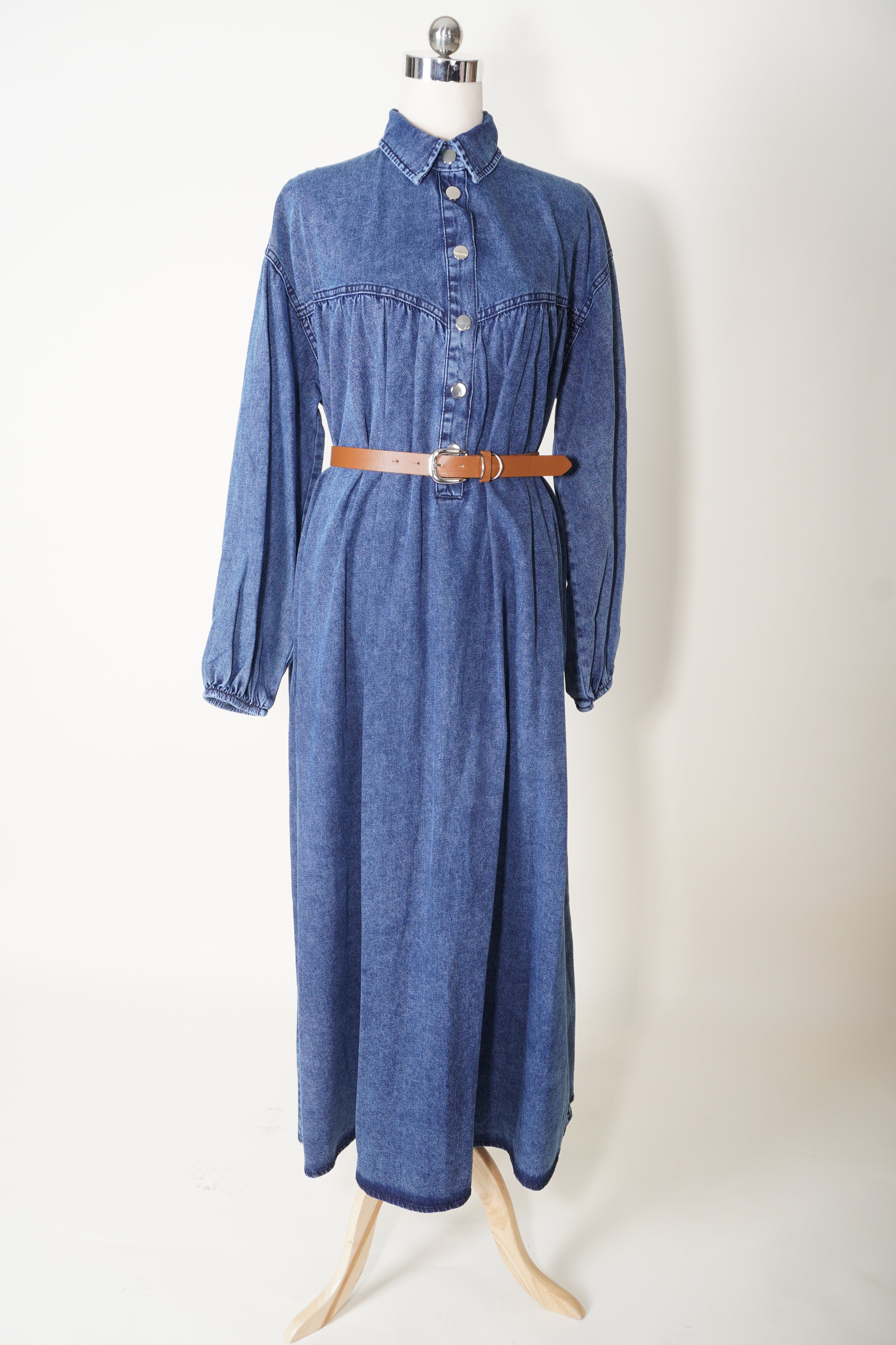 שמלת ג׳ינס צבע כחול וינטג׳