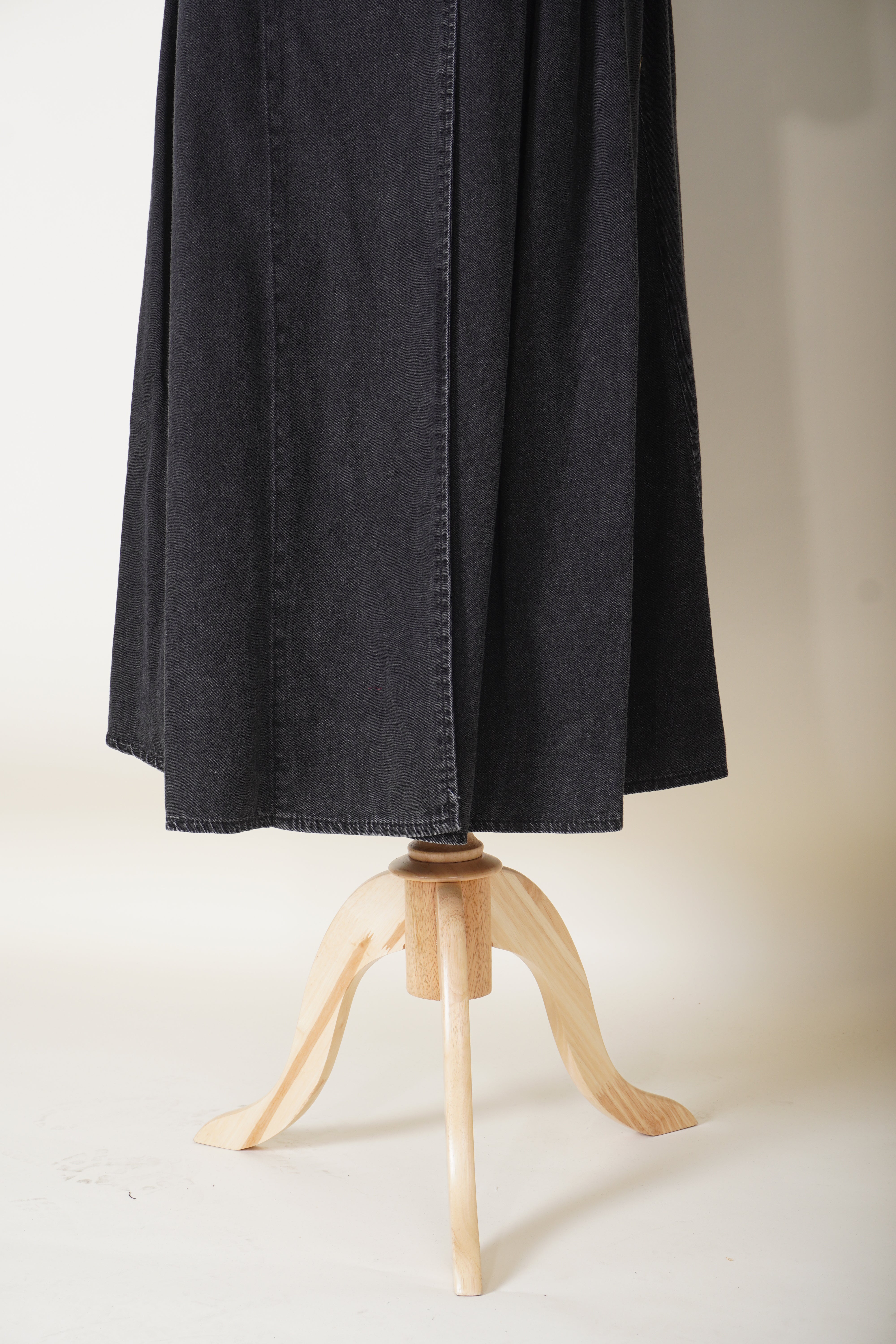 שמלת ג׳ינס צבע - שחור