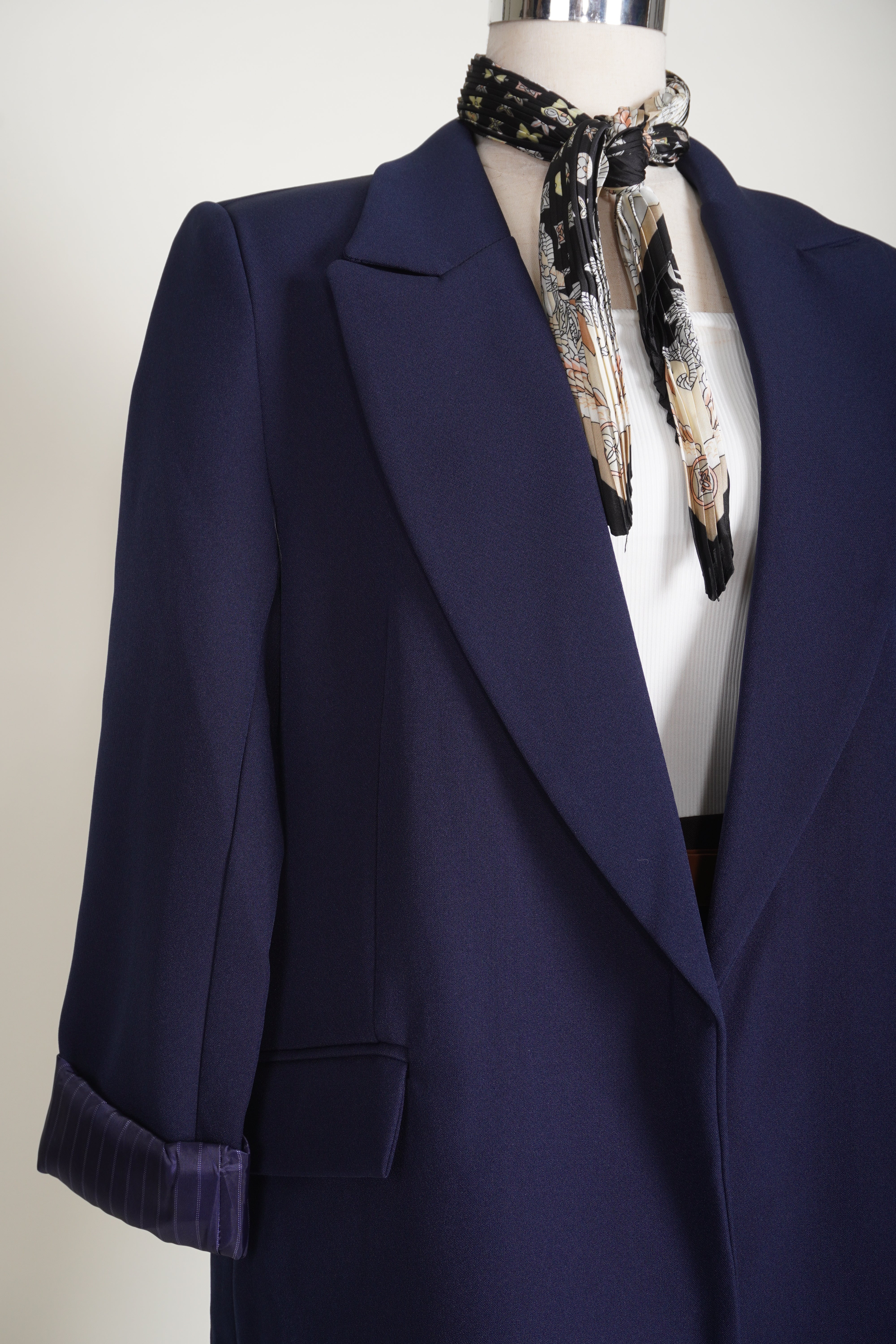 בלייזר בצבע כחול