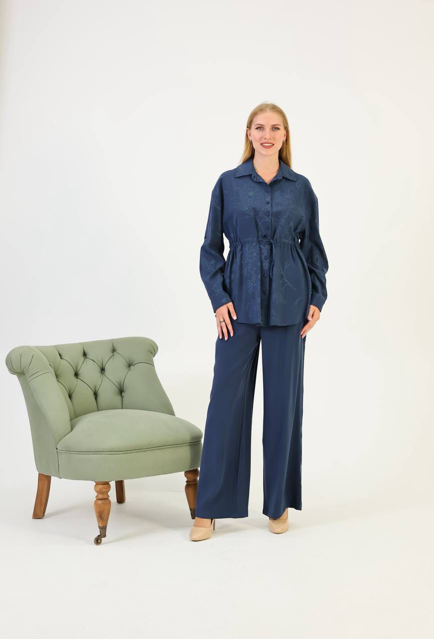 סט חולצה ומכנס