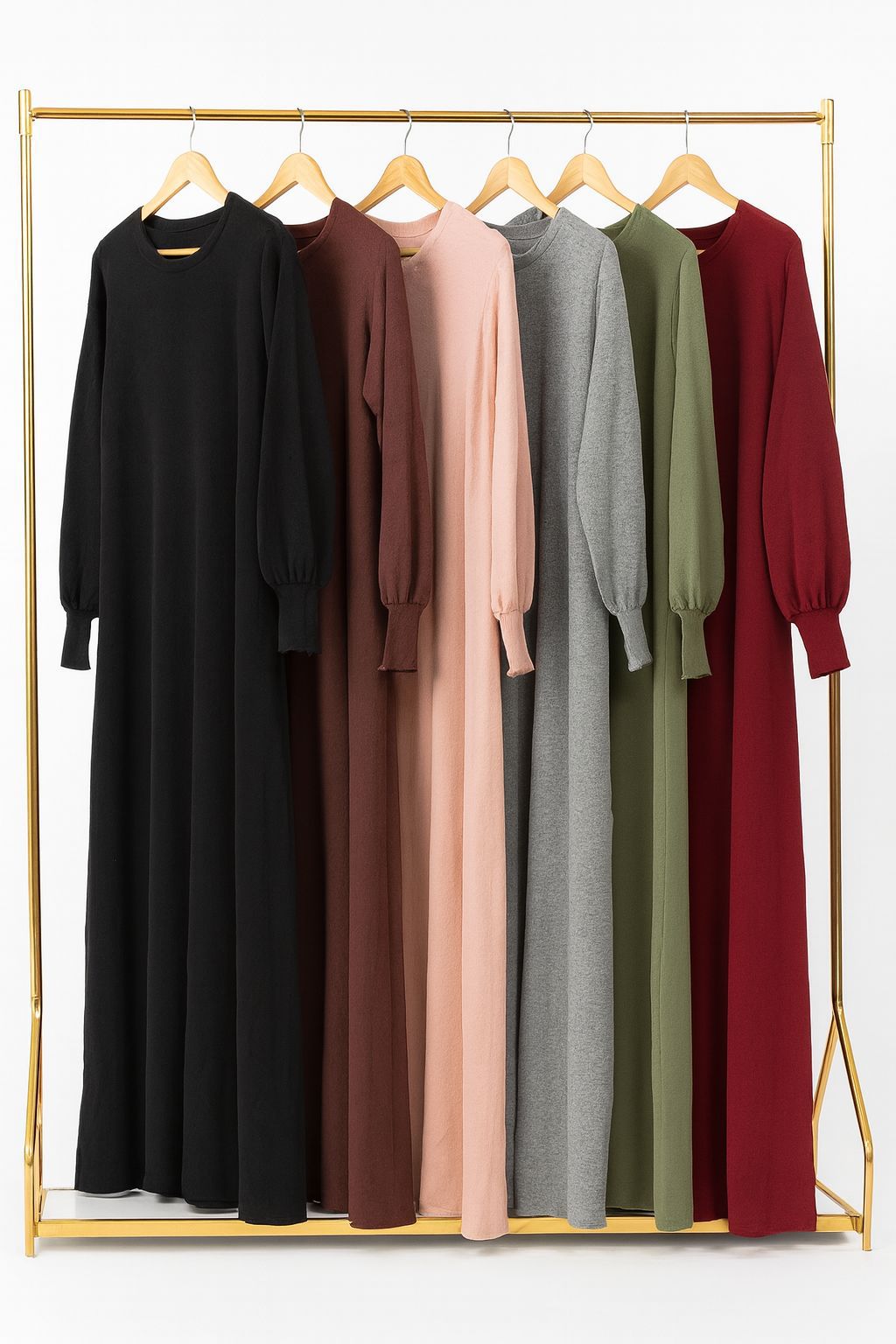 שמלת סריג חלקה בגזרה ישרה